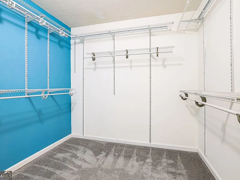 690 Burnham Rdg — Photo 21
