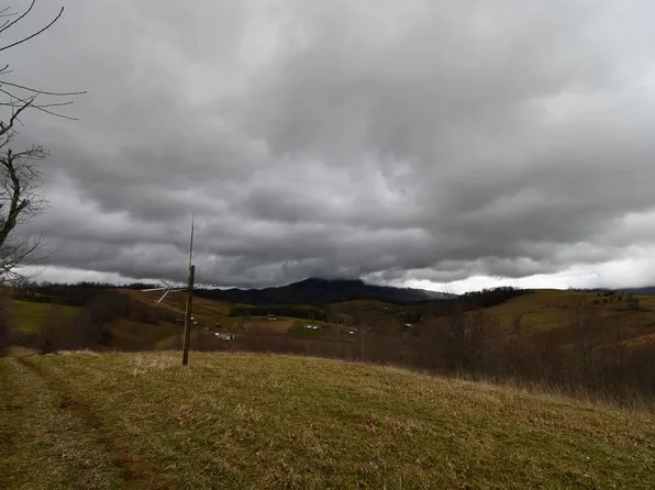 2623 B F Buchanan Hwy, Tazewell, VA 24651