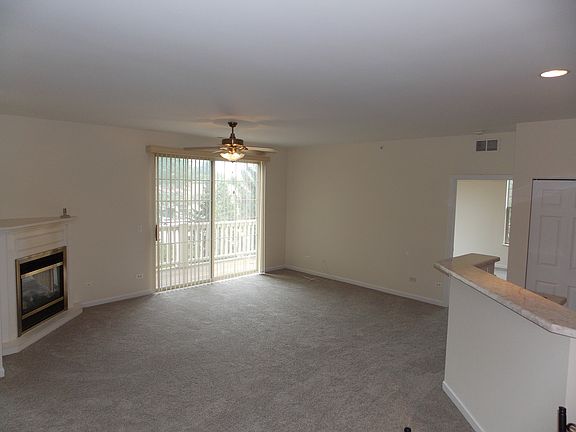 3rd image of 34451 N Old Walnut Cir #2-302