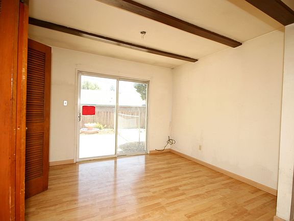 4th image of 2836 Canterbury Dr