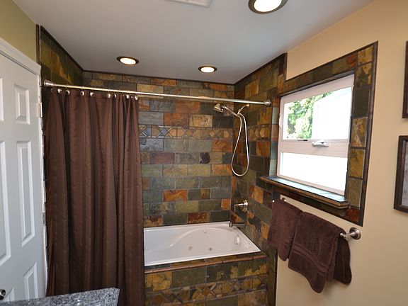 4th image of 6620 19th Ave NE