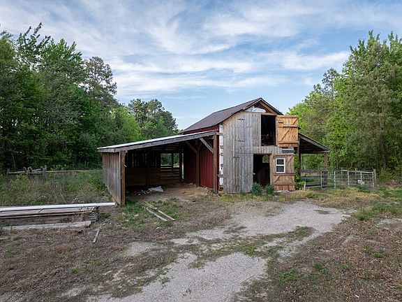 3rd image of 148 Mount Zion Rd