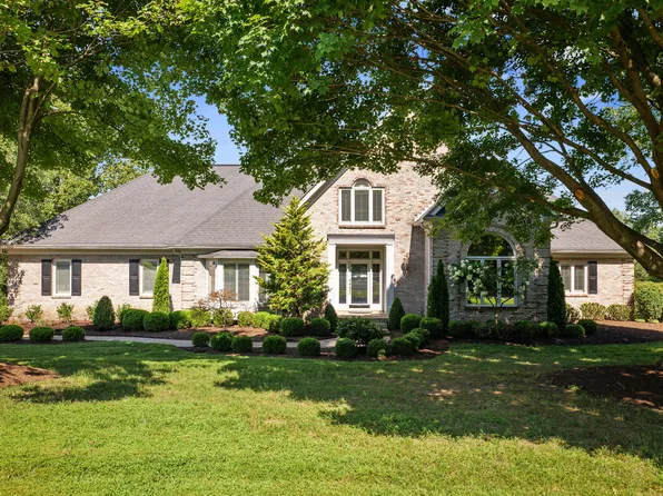 6814 Fairway View Ct, Prospect, KY 40059