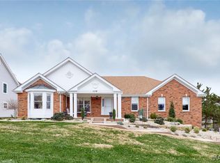 1116 S Charlemagne Dr, Lake Saint Louis, MO 63367