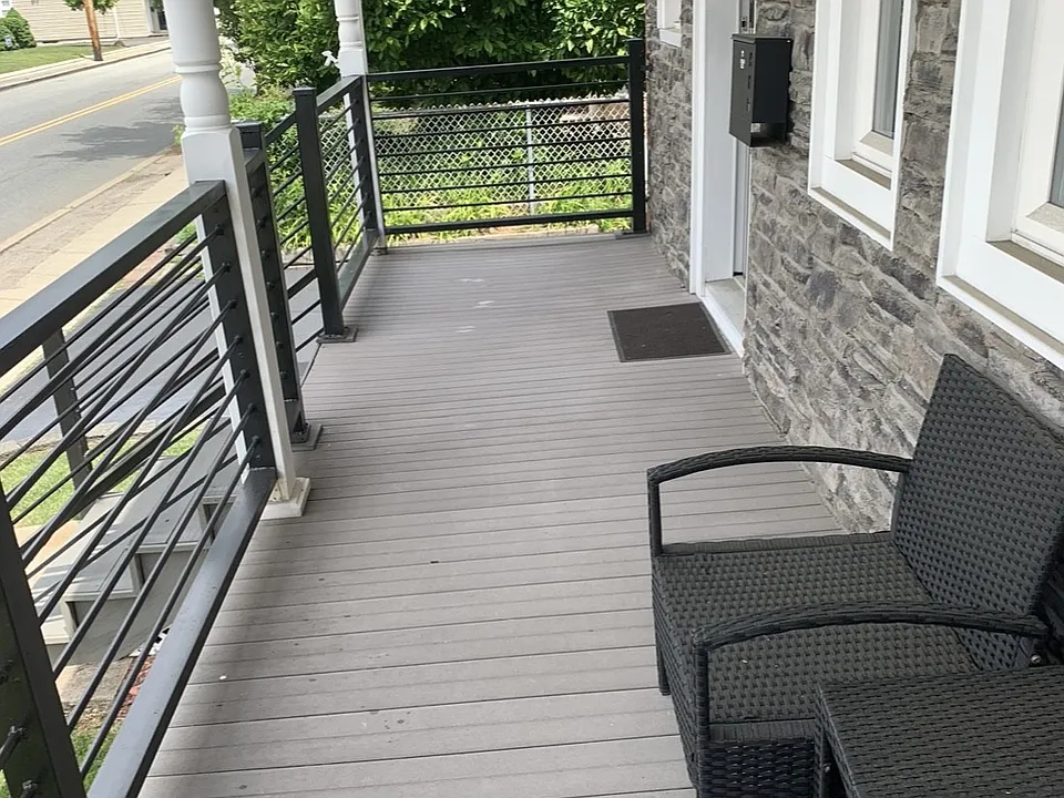 669 Lafayette Ave #2