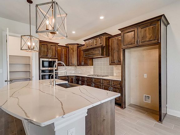 The Fredericksburg - Kitchen