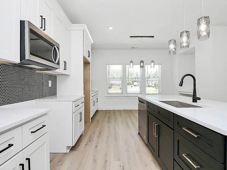2613 Dr Carver Rd — Photo 16