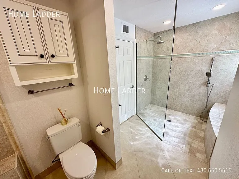 8084 E Del Laton Dr — Photo 13