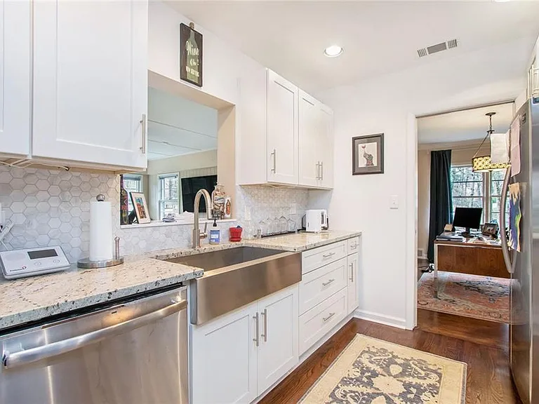 3873 Land O Lakes Dr NE — Photo 13