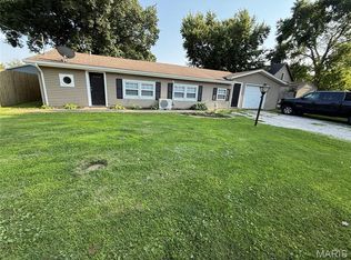 1458 8th St, Cottage Hills, IL 62018