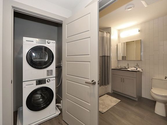 3rd image of 548 Franklin Ave APT 204