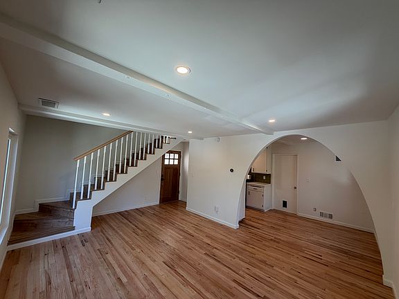 5th image of 8535 Lookout Mountain Ave