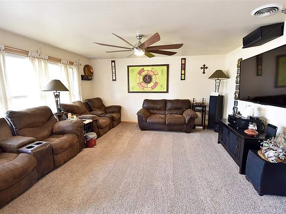 2nd image of 1305 Stratford Ln