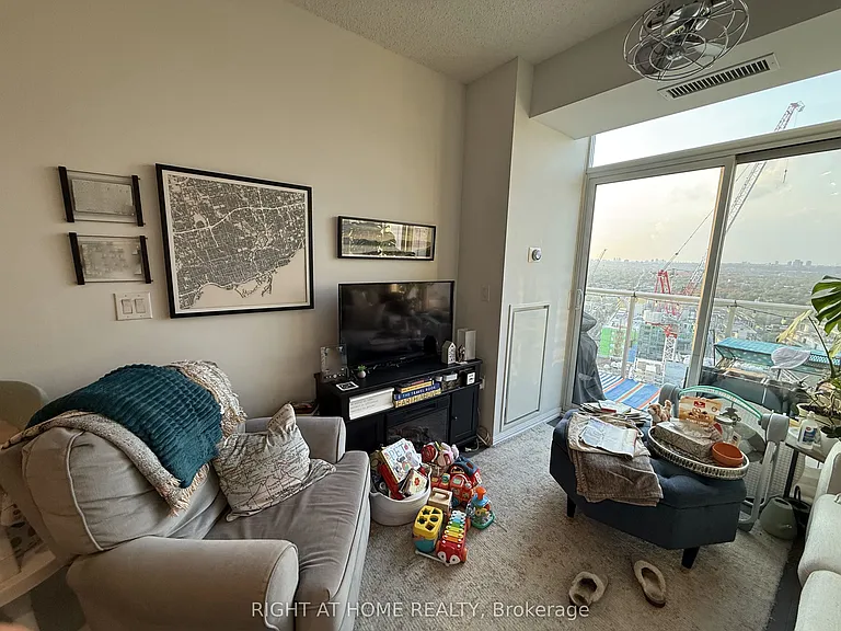 125 Western Battery Rd #Penthouse 3016 — Photo 9