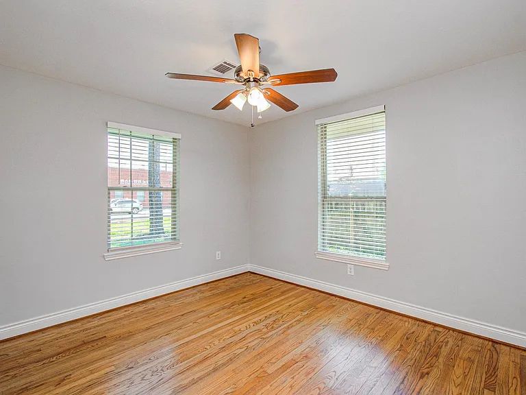 1417 Longhorn Dr — Photo 16