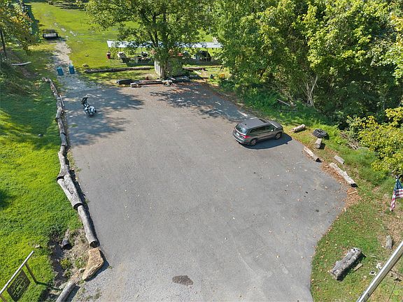 2nd image of 3649 S State Highway 233