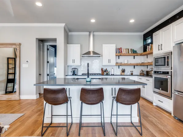 1262 N Prairie Ave, Dallas, TX 75204