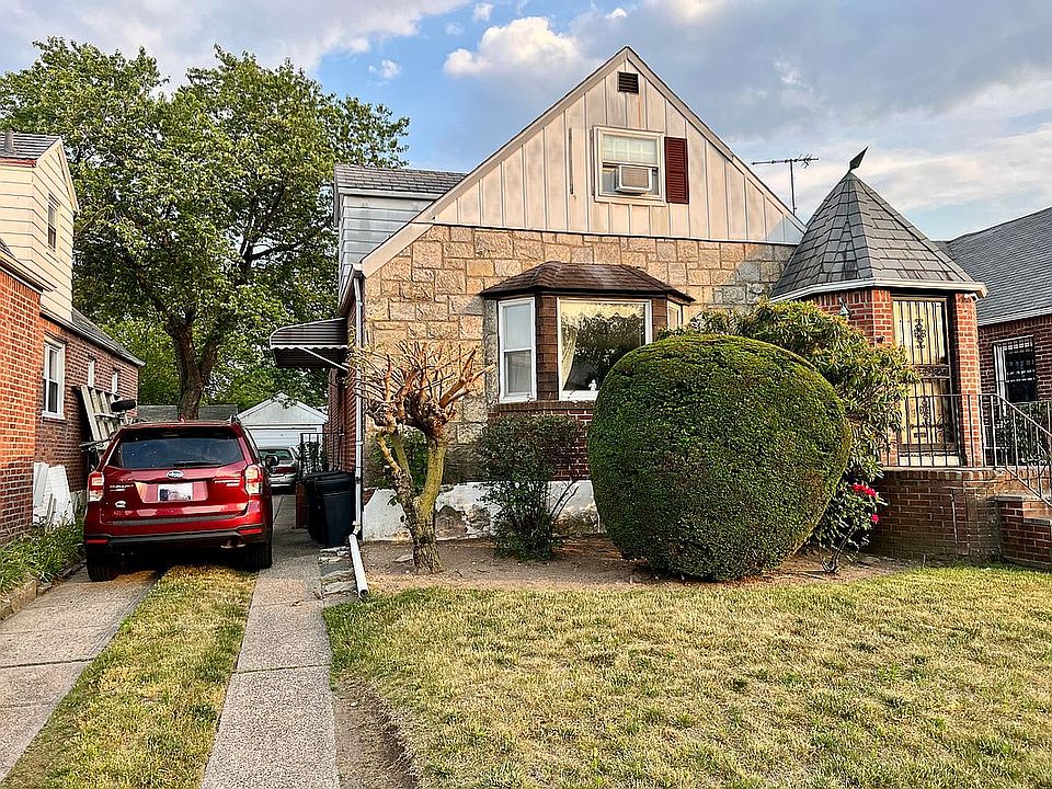 2nd image of 18006 69th Ave