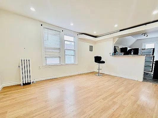 1st image of 174 Bay 26th St #3