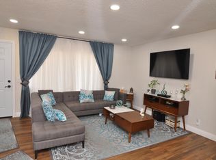 1452 E 5th St APT 1, Ontario, CA 91764