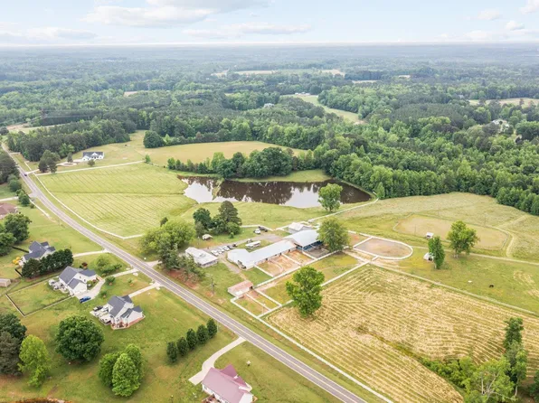 1094 Roberts Chapel Rd, Stem, NC 27581
