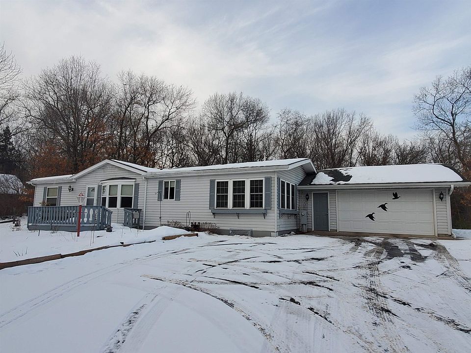 1st image of W5846 S Oak Park Cir