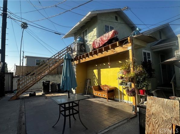 los-angeles-california-440808859 picture