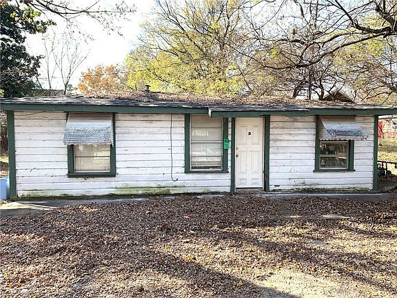 3rd image of 312 N Creek St