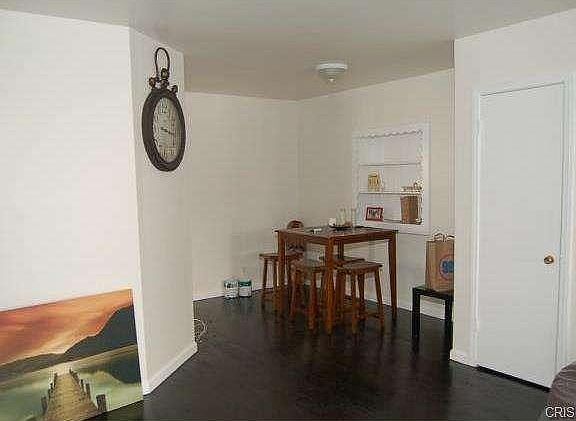 3rd image of 5656 Whitsett Ave