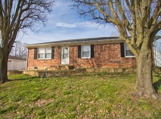 212 Laurel Ln, Nicholasville, KY