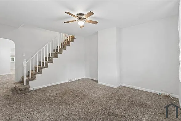 121 Union Ave — Photo 2
