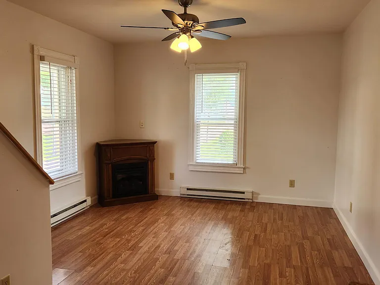 230 Scott Ave #A — Photo 14