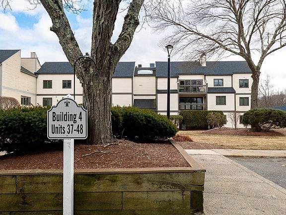 4th image of 1100 Salem St APT 42
