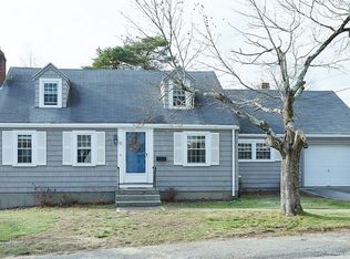 27 Elizabeth Ln, Weymouth, MA 02190