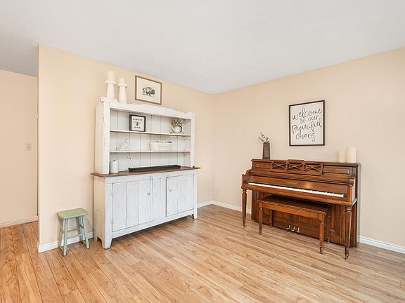 4th image of 4574 S Park Manor Dr