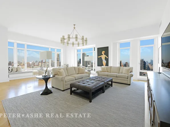 520 Park Avenue image 1 of 21