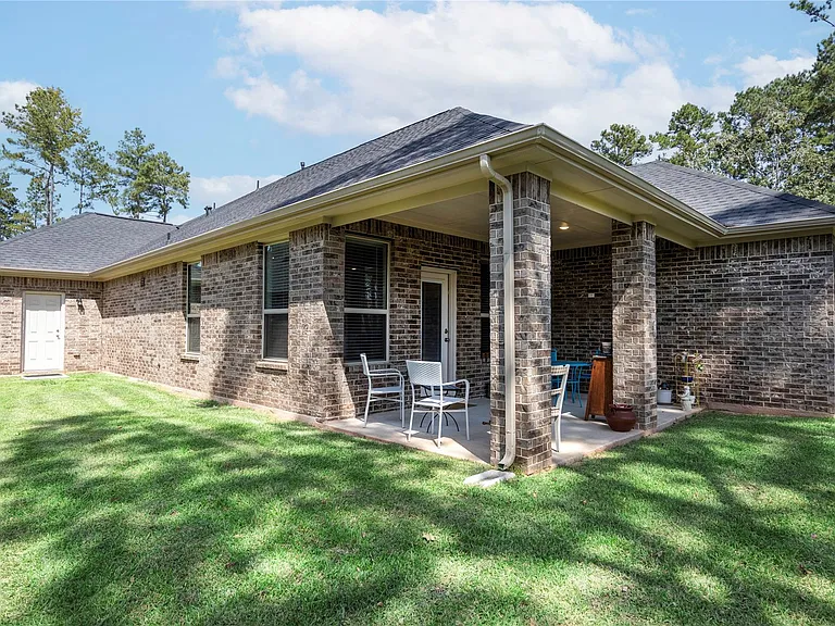 204 Golden Shiner Dr — Photo 35