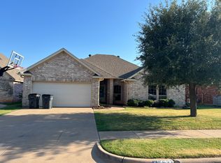 5633 Ross Creek Ln, Wichita Falls, TX 76310