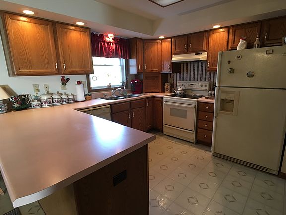 4th image of 1209 Tuscan Dr