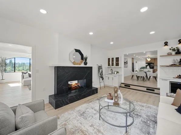 18 Newberry Pl, Moraga, CA 94556