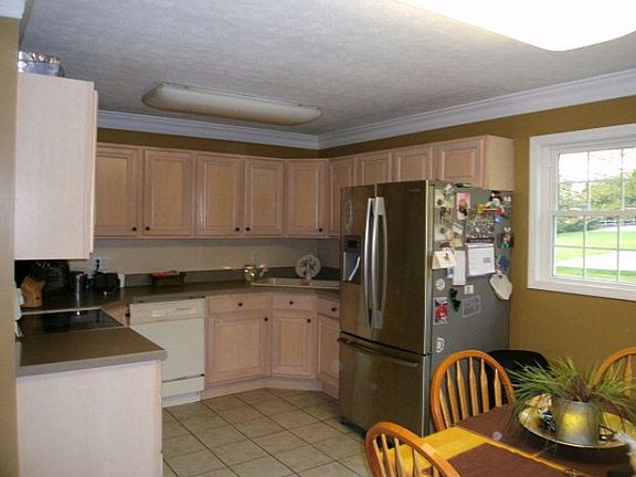 5th image of 35 Rail Lake Dr