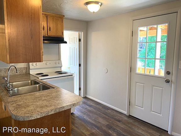 3rd image of 1350 Lake Ave #1350
