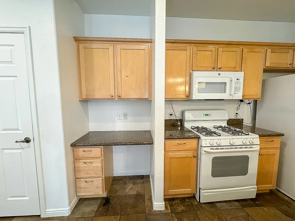 Building Photo - 1552 W 110 N
