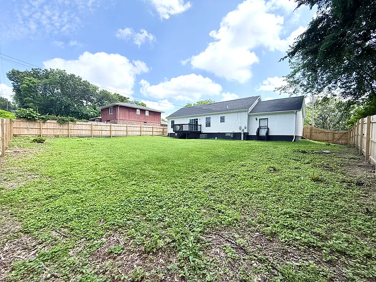 2244 W Taft St — Photo 29