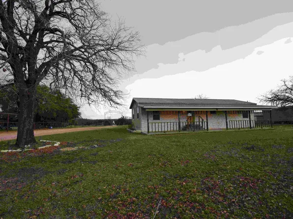 344 Virginia Dr, Gatesville, TX 76528