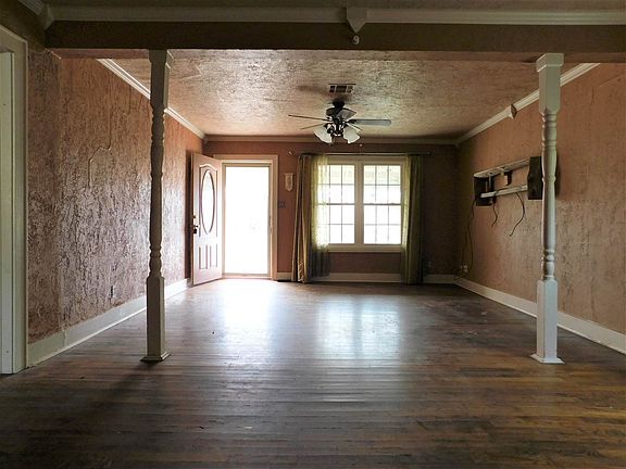 2nd image of 811 NW Bell Ave