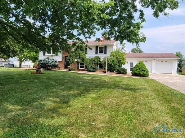25410 Fostoria Rd, Genoa, OH 43430