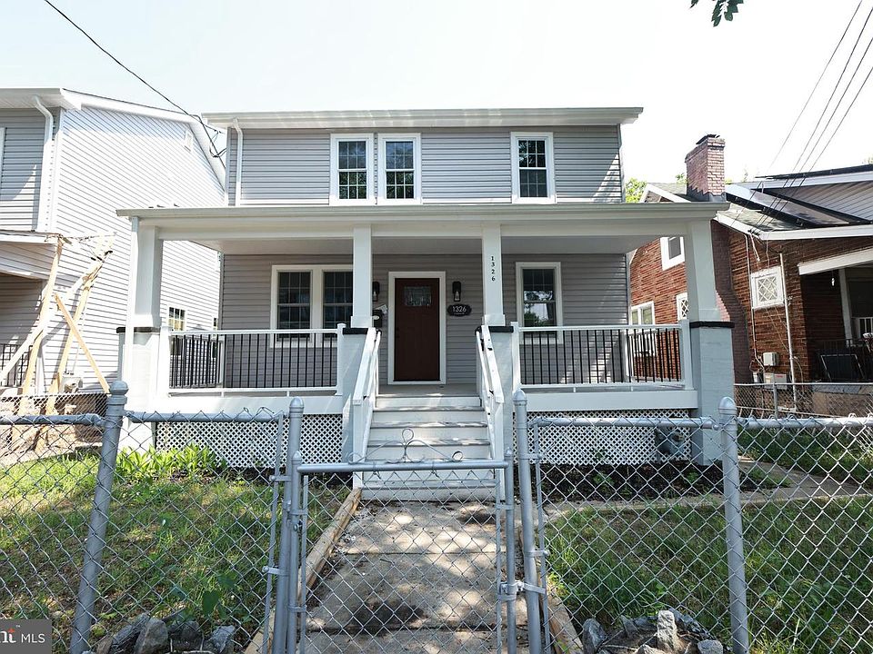 1st image of 1326 S St SE