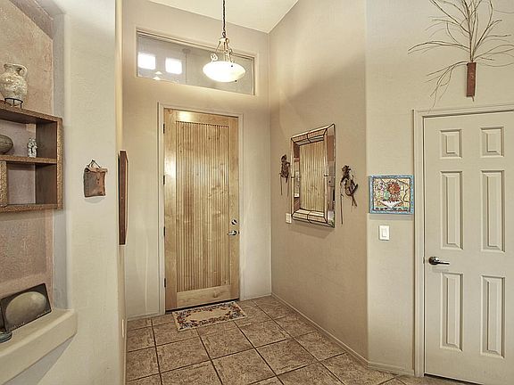 3rd image of 74 E Placita Roca De Oro