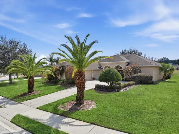 13642 Thoroughbred Dr, Dade City, FL 33525